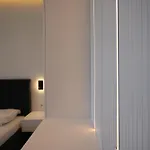 Emily's Hotel *