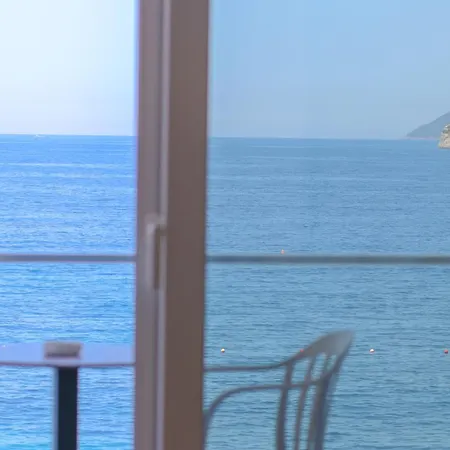 Emily's Hotel Himarë