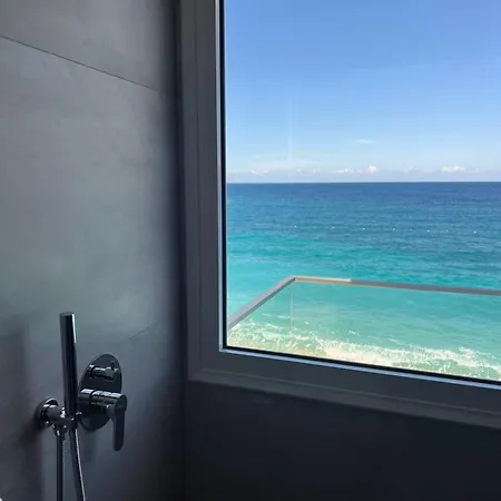 Hotel Emily's Himare