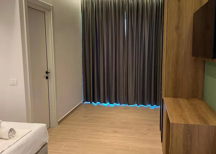 Emily's Hotel *